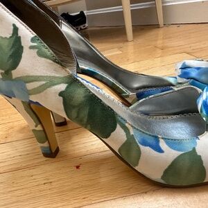 Heels shoes